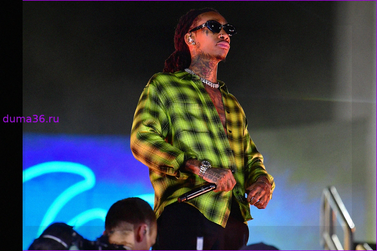 Американского рэпера Wiz Khalifa объявили в розыск в Румынии