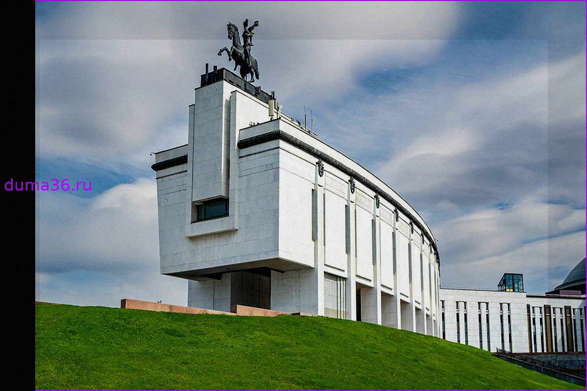 В Музее Победы проходит выставка реликвий защитников страны разных поколений