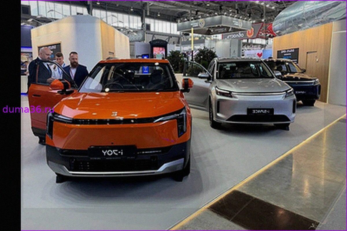 Российские автопроизводители презентовали новые модели на "Иннопроме"