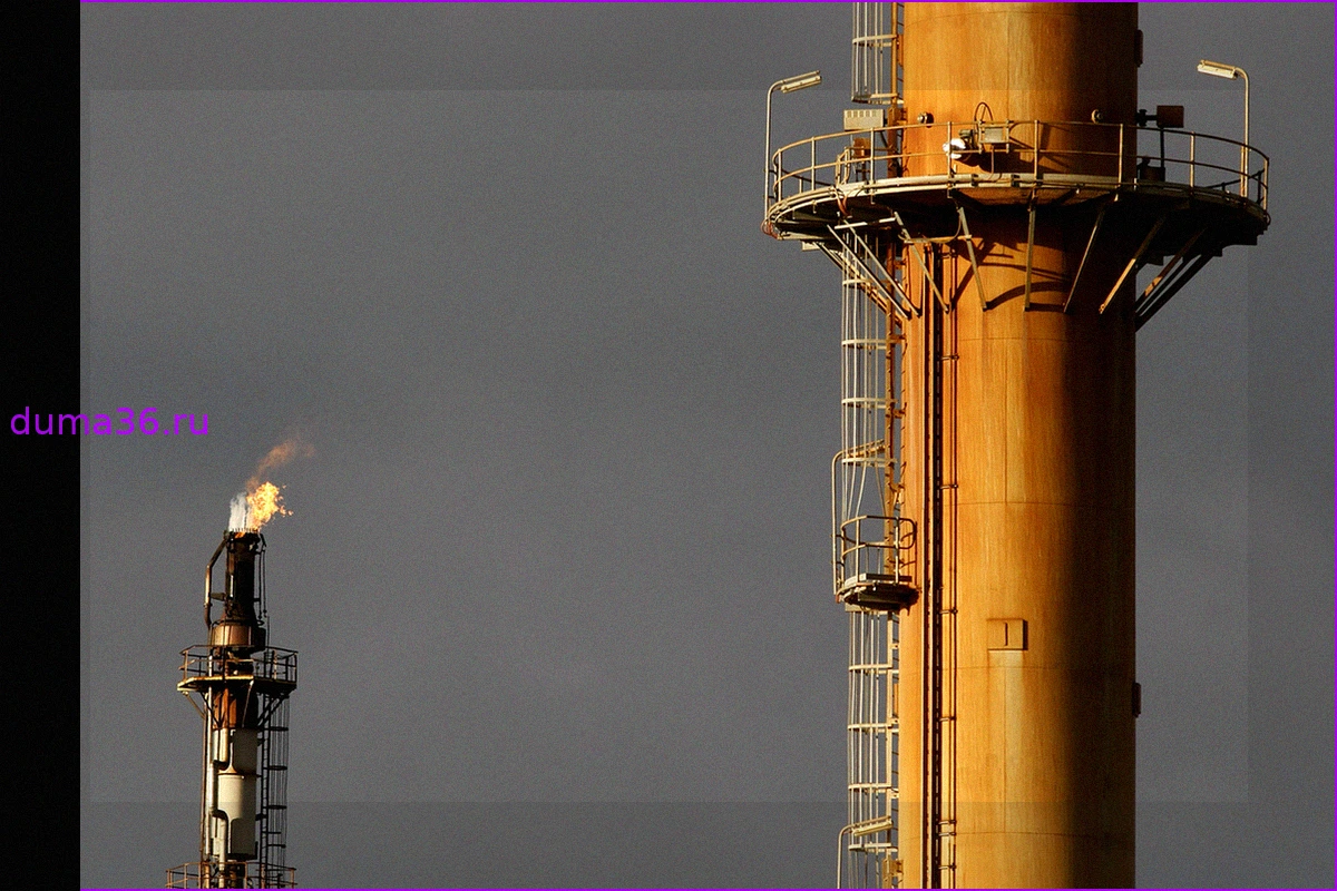 США временно снимают ограничения на операции с российской нефтью до 2026 года