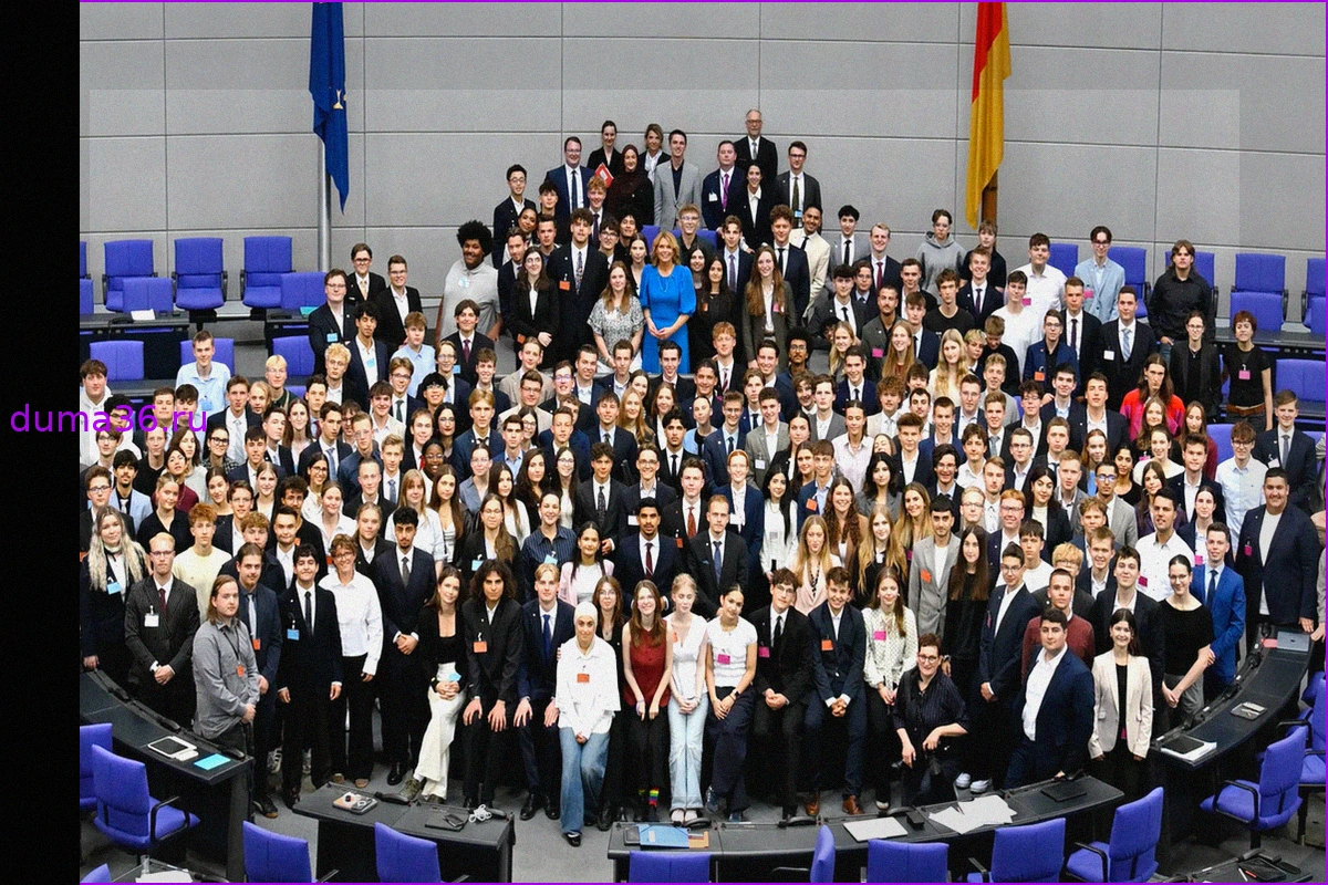 Молодежь и Парламент: Что на самом деле произошло в Бундестаге?