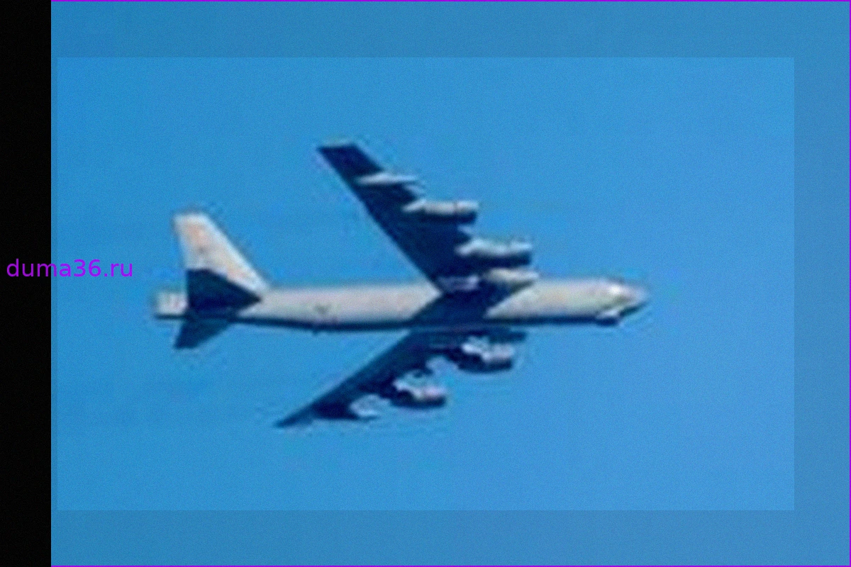 Крушение бомбардировщика B-52 ВВС США в Калифорнии: восемь погибших