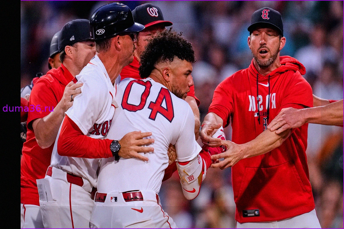 Willson Contreras encara a Cade Cavalli tras comentario fuera de lugar y vacía las bancas en el Fenway Park
