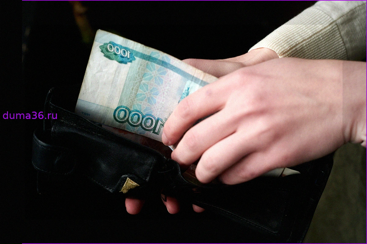 Летний рост расходов россиян: на что тратят, сколько и как покрывают