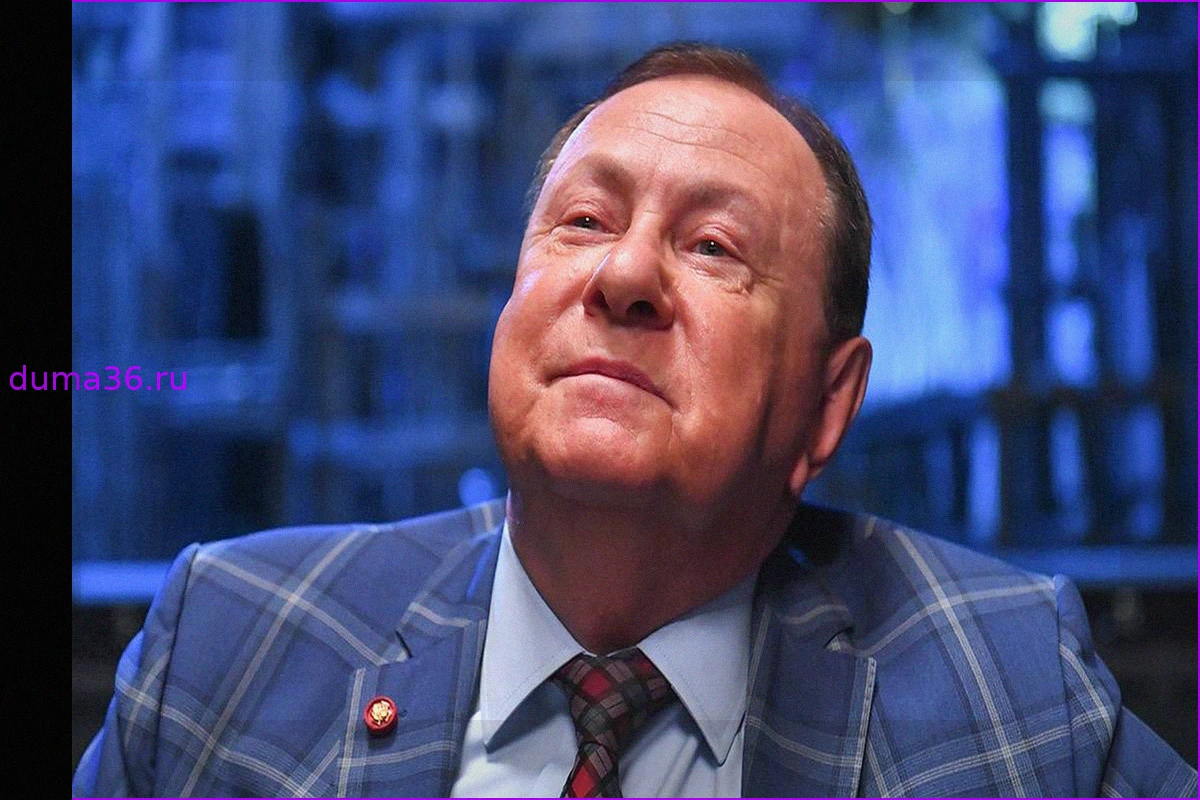 Глава «Ленкома» Марк Варшавер назвал «безумием» введение чаевых для артистов