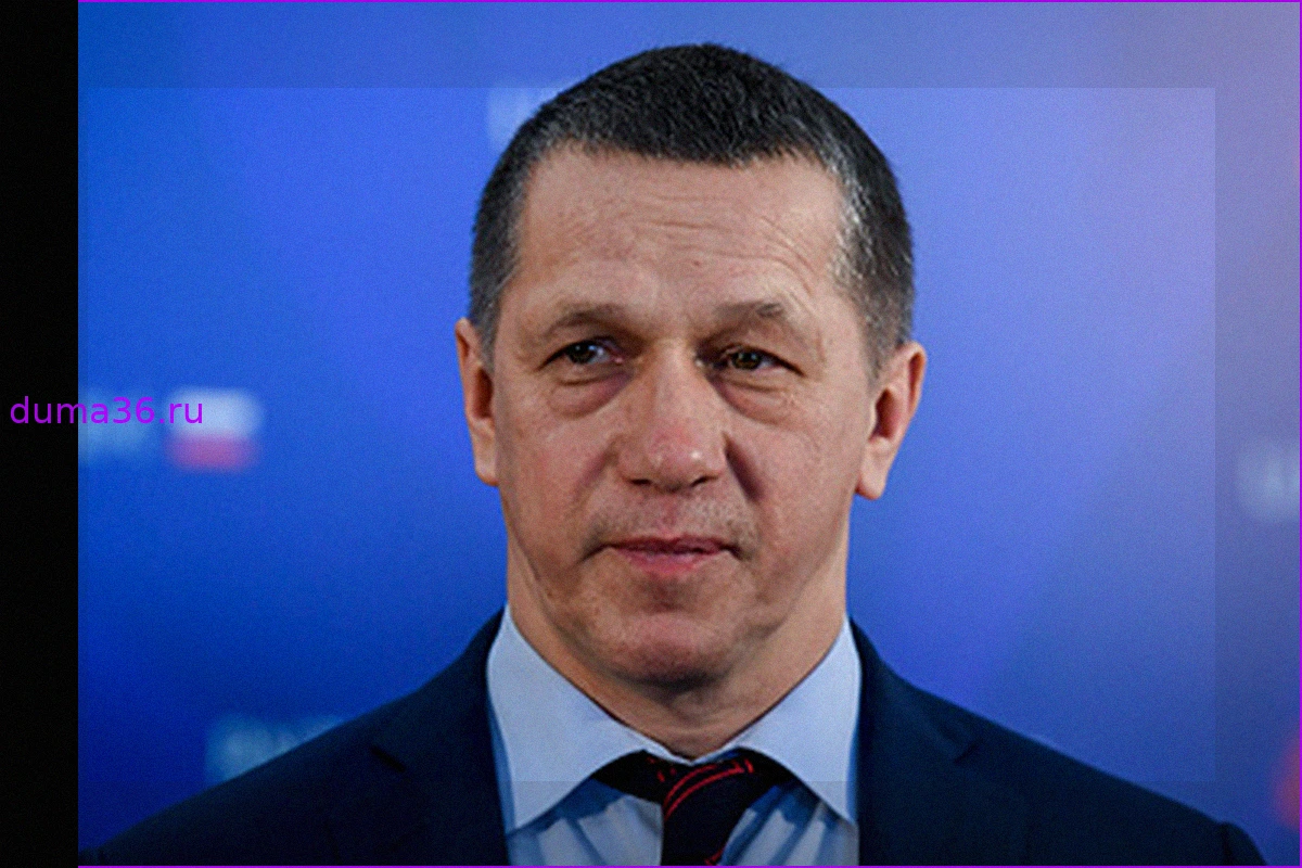 Трутнев поручил согласовать финансирование флота для Северного морского пути
