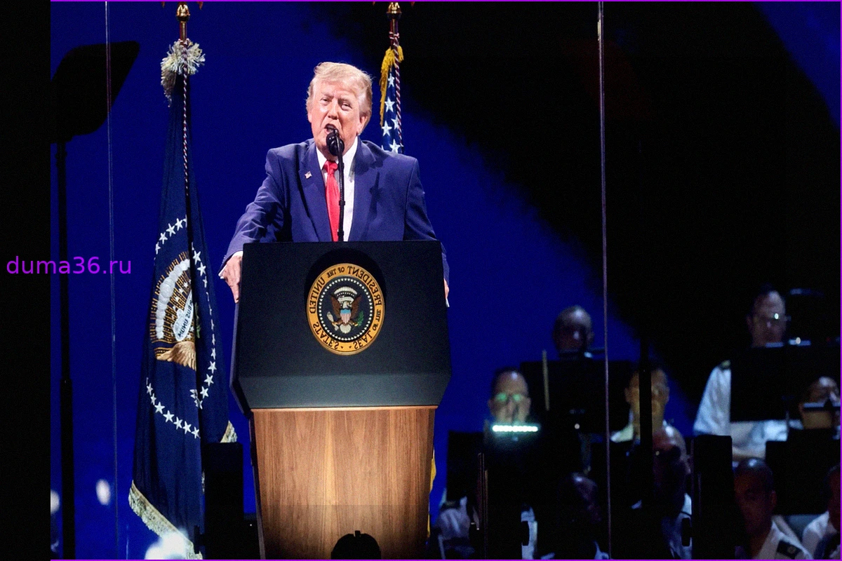 США при Трампе: Дональд Трамп предостерегает от «коммунистического» захвата власти