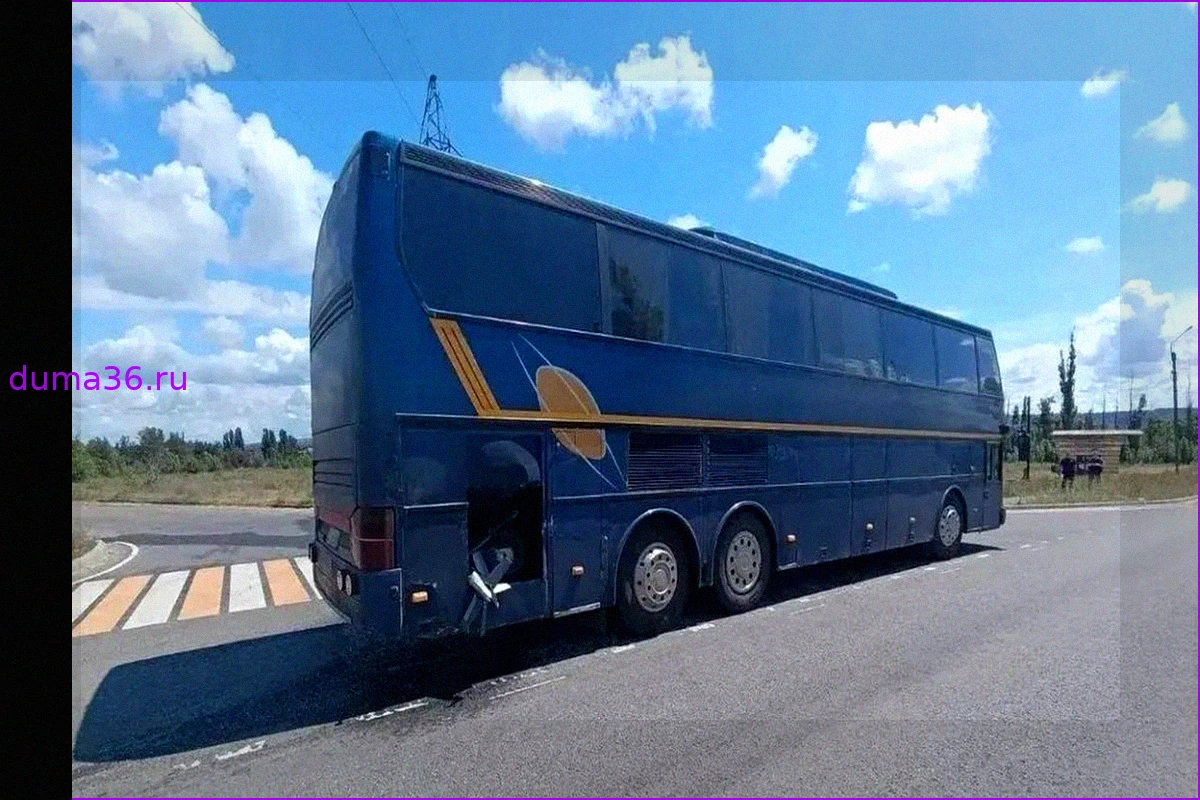 Атака беспилотника ВСУ на рейсовый автобус в Рубежном (ЛНР)
