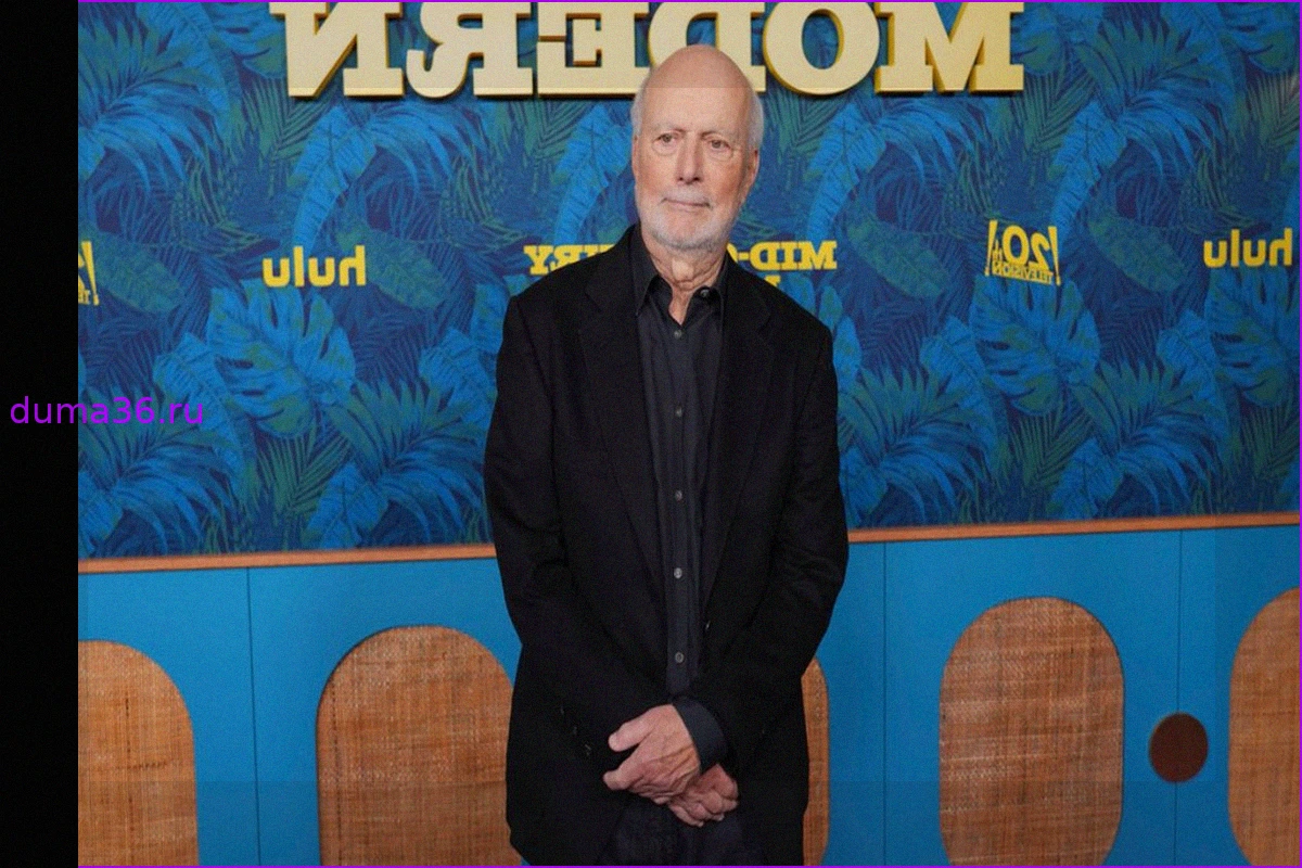 Умер Джеймс Берроуз, ключевая фигура сериалов «Весёлая компания», «Уилл и Грейс» и «Друзья»