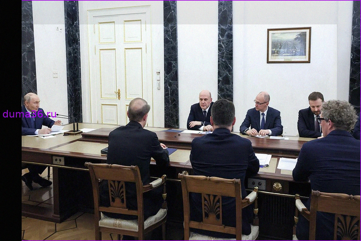 Путин инициировал предварительное обсуждение тем ПМЭФ на экономическом совещании