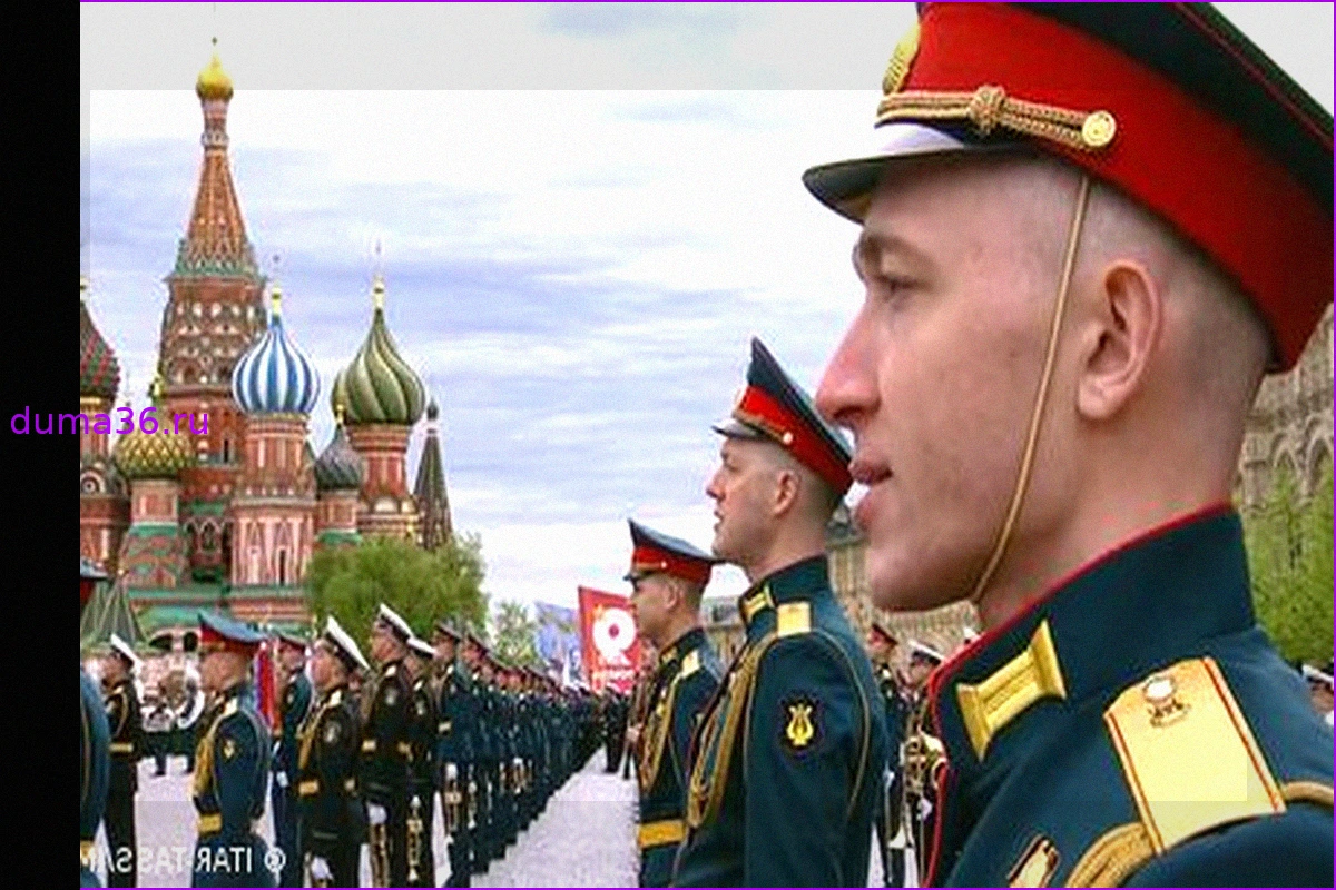 Перемирие с Украиной на фоне военного парада в Москве