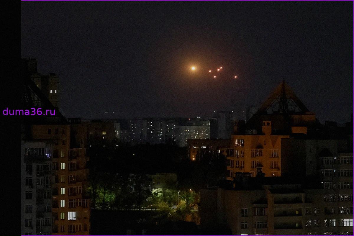 Серия мощных взрывов сотрясла Харьков