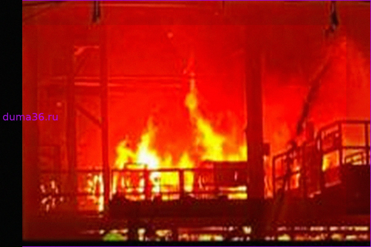 Крупный пожар на заводе Tata Steel в Порт-Талботе, жителям рекомендовано оставаться в помещениях