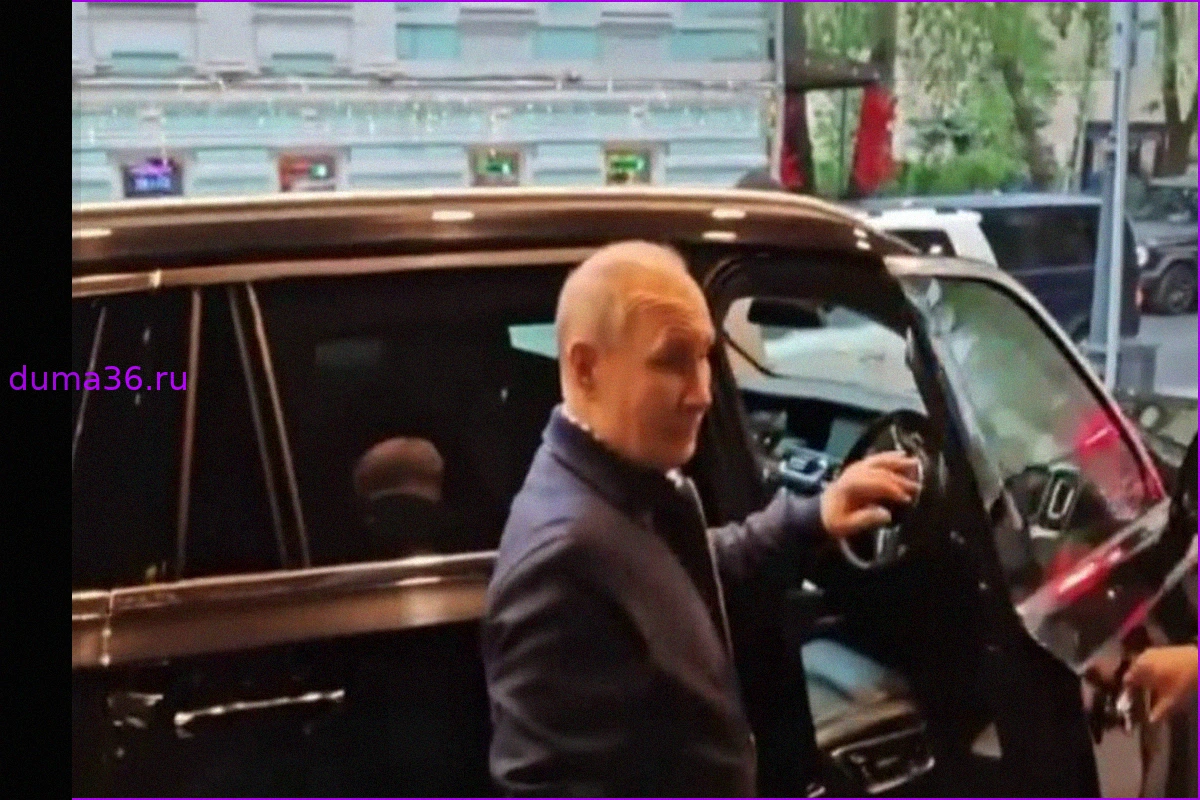 Владимир Путин на Aurus: Необычная поездка с первой учительницей в Кремль